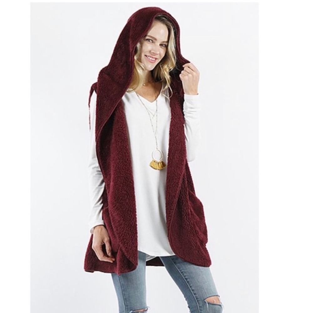 ZENANA OUTFITTERS || Burgundy Sherpa Fleece Hooded Vest. Sz. 2X
